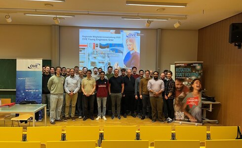 Gruppenfoto von Teilnehmern der OVE Young Engineers Graz 2018 Veranstaltung.